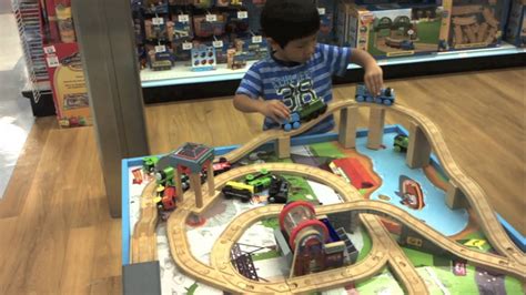 Thomas Train Table Set Toys R Us - ToyWalls