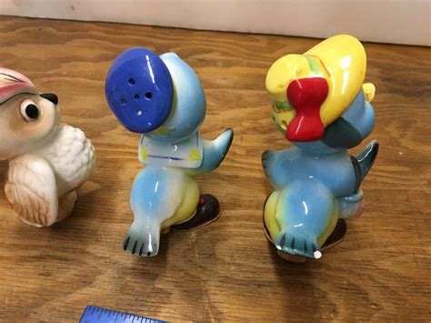 LOT OF VINTAGE ANIMAL SALT AND PEPPER SHAKERS