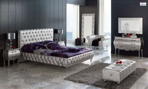 Silver bedroom furniture sets - reflect a clean and clutter-free style ...