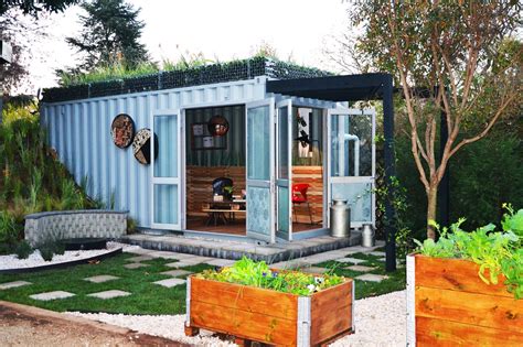 32 Ideas container house roof garden for Shipping container converted ...