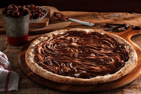 Pizza de Nutella (1) | Images :: Behance