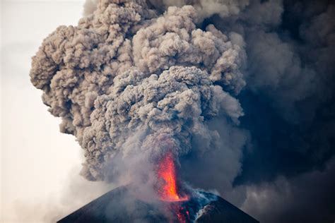 Nicaragua's Momotombo Volcano Has Erupted For the First Time in 100 ...