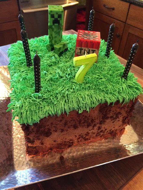 Minecraft ice cream cake for my son’s birthday [Homemade] : r/food