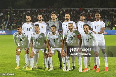 Jordan national football team pose for a family photo during the ...