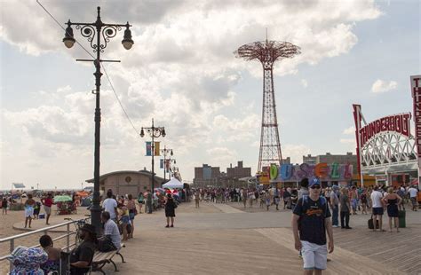 On the Grid : Coney Island Boardwalk