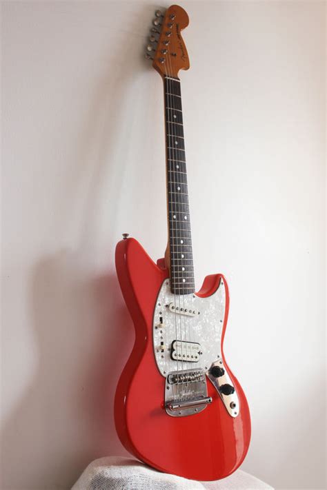 Used Fender Jag-Stang Fiesta Red – Topshelf Instruments