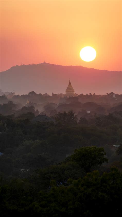 Bagan – Age old pagodas and hunting for sunrise – Good Ride Stories