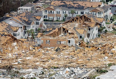 Photos: On this day - August 29, 2005 - Hurricane Katrina destroys New ...