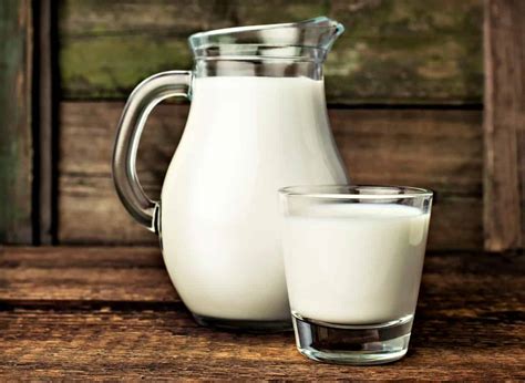 27 Best Benefits of Raw Milk • Six Dollar Family