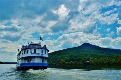 The Southern Belle Riverboat Is The Best River Cruise In Tennessee ...