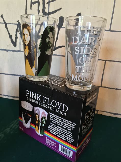 Redz Pink Floyd Dark Side Of The Moon - Pint Glass Set, back view ...