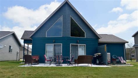 Okoboji Cabin at Bridges BAY Resort - Close to Everything!: 2020 Room ...