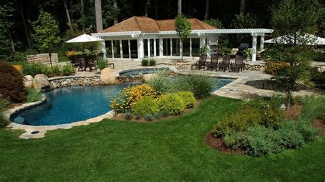 15 Swimming Pool Landscaping Ideas – Forbes Home