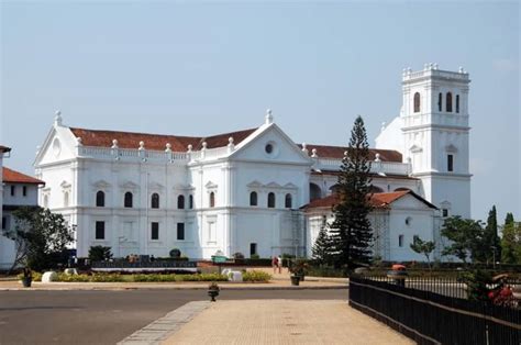 21 Famous Churches in Goa | Churches in North & South Goa | Treebo Blogs