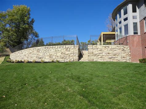 Redi-Rock-retaining-walls-Redi-Wall (2) | Redi-Rock Resident… | Flickr