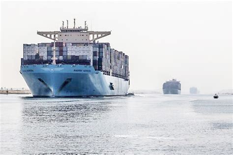 Cargo ship runs aground in Suez Canal, traffic not impacted | Borneo ...