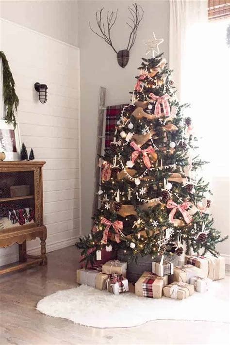 Rustic Christmas Trees that'll Inspire | MountainModernLife.com