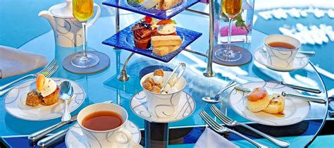 Kate and Chelsie: Afternoon Tea At The 7* Burj Al Arab, Dubai