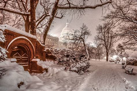 Washington Dc Snow Stock Photos, Pictures & Royalty-Free Images - iStock