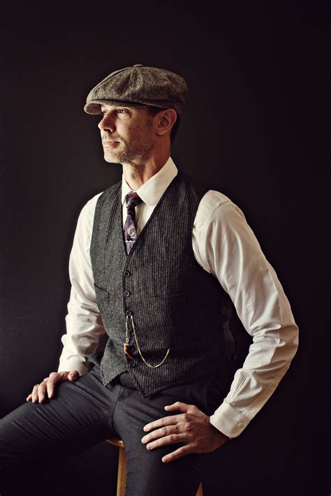 Stylish 1920s Men's Fashion Inspired by Peaky Blinders