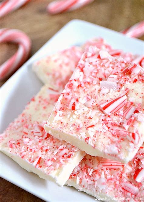 Easy White Chocolate Peppermint Bark | Hello Little Home