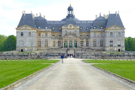 Eleven Reasons to Visit Chateau de Vaux le Vicomte - MORE TIME TO TRAVEL