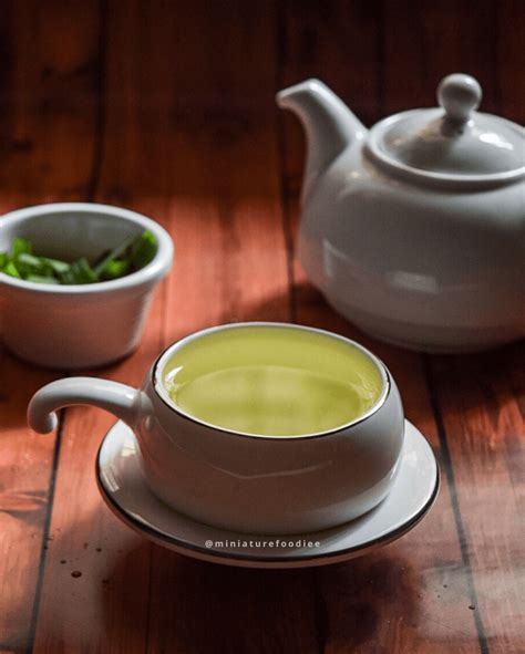 Lemongrass Tea Recipe & Benefits | Miniaturefoodie