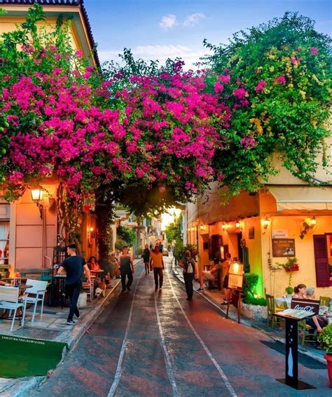 Plaka: The oldest and most beautiful district of Athens has a history ...