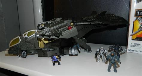 2013 Halo 4 Mega Bloks UNSC Pelican Revealed at New York Toy Fair ...