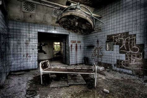 25 Locations That Look Scarier Than All Haunted Places