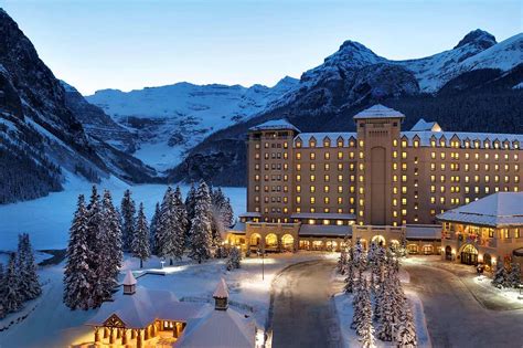 The Fairmont Chateau Lake Louise | Fine Hotels + Resorts | Amex Travel TR