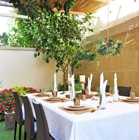 Gorgeous Sukkah Decorations - Jamie Geller