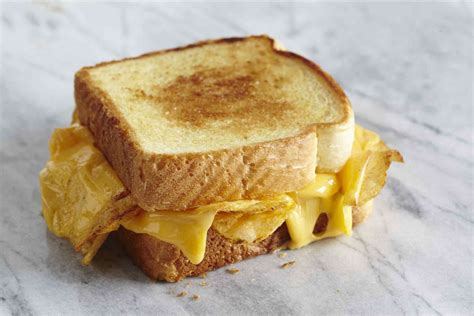 The Best Cheeses for Your Grilled Cheese Sandwiches