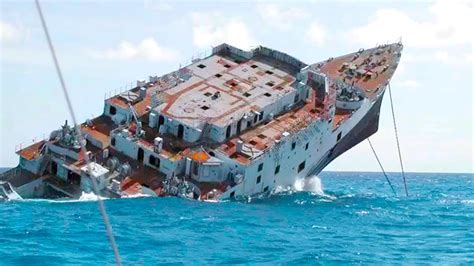 15 Sinking Ships Caught On Camera - YouTube