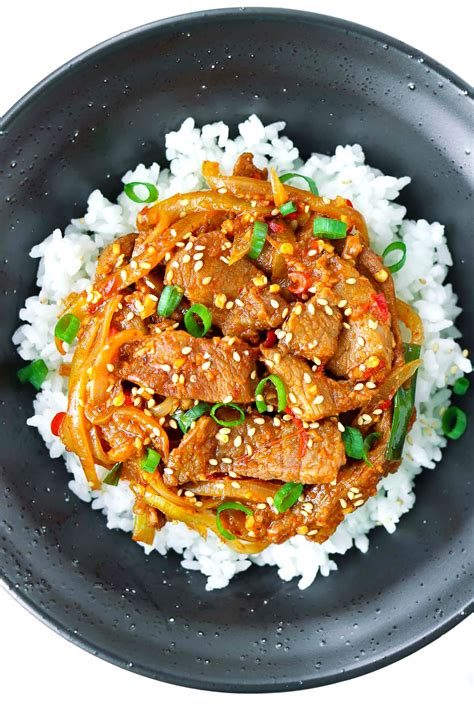 Spicy Korean Pork Stir-fry (Easy recipe. BIG flavors!) - That Spicy Chick