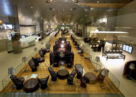 Qatar Airways opens two acre 1,000 passenger premium lounge at Doha ...