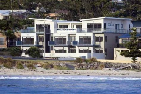 MOLLYMOOK BEACHFRONT APARTMENT: 2023 Reviews - Photos of Apartment ...