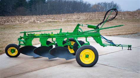 John Deere 555h Three-Bottom Plow for Sale at Auction - Mecum Auctions