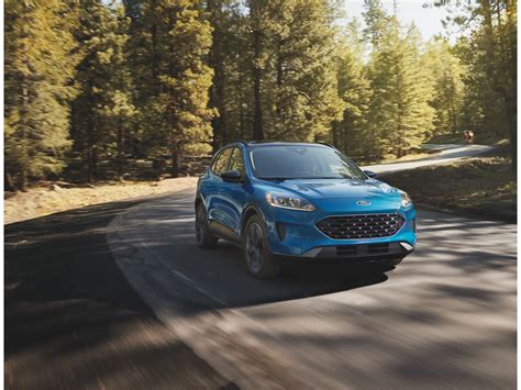 2021 Ford Escape Hybrid Review, Pricing, & Pictures | U.S. News