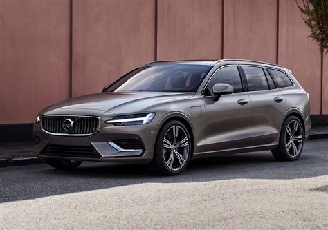 2019 Yeni Kasa Volvo V60 Donanımları ve Fiyatı Açıklandı