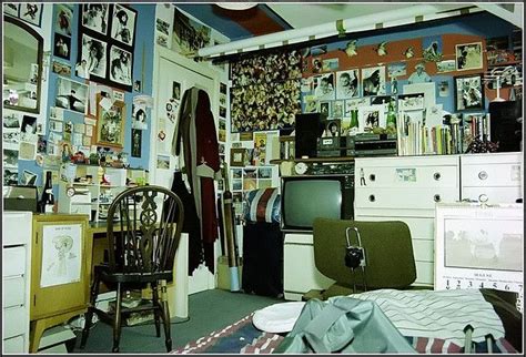 80s bedroom ethnography | Retro bedrooms, Punk room, Aesthetic bedroom