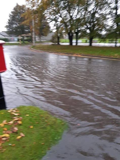 Scotland weather - Dramatic pics and video show heavy flooding in ...