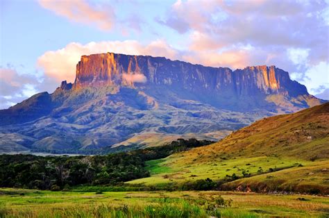 Guiana Highlands, Venezuela | South america destinations, Wonders of ...