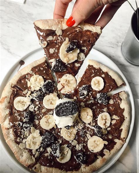 Nutella Pizza with Banana and Oreo's - Punto fresco italiano : r/FoodPorn