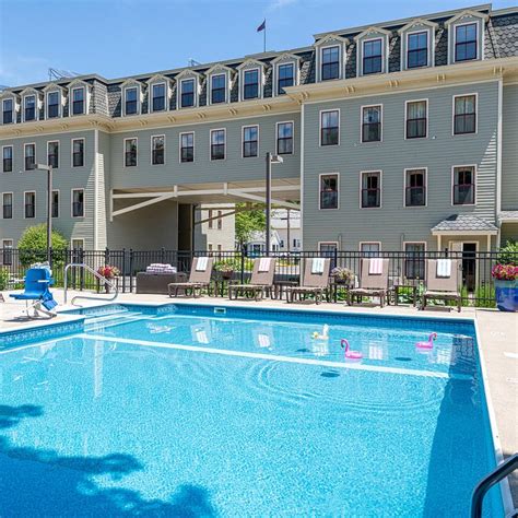 Bar Harbor Grand Hotel Pool: Pictures & Reviews - Tripadvisor