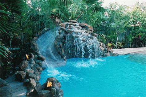 11 Sample Pools With Waterfalls For Small Space | Home decorating Ideas