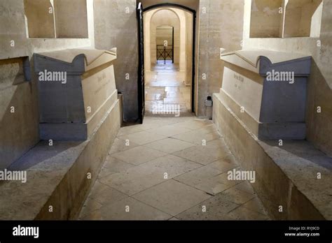 Victor hugo grave paris hi-res stock photography and images - Alamy