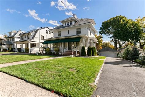 Bloomfield, NJ Real Estate - Bloomfield Homes for Sale | realtor.com®