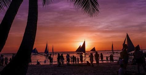 Boracay Nightlife - Best Bars & Nightclubs on Boracay Island - M.W.T.