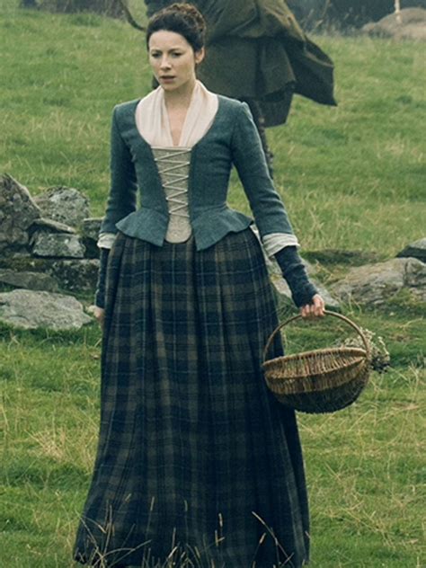 Claire, Ep2.09 | Outlander costumes, Outlander clothing, Outlander ...